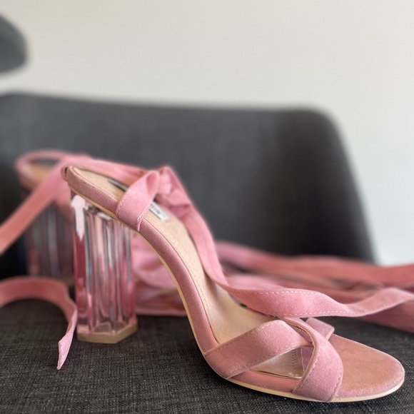 RARE Cape Robbins Pink Maria-1, Size 8, faux suede lace up heels - Picture 4 of 5